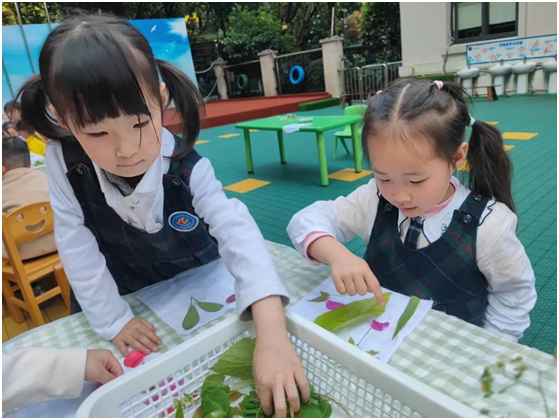 【课程动态·珠江园】  班级派|敲敲大自然 童趣染方巾